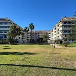 Primera Linea De Playa Con Acceso Directo A La Playa Y Vistas Al Mar דירה